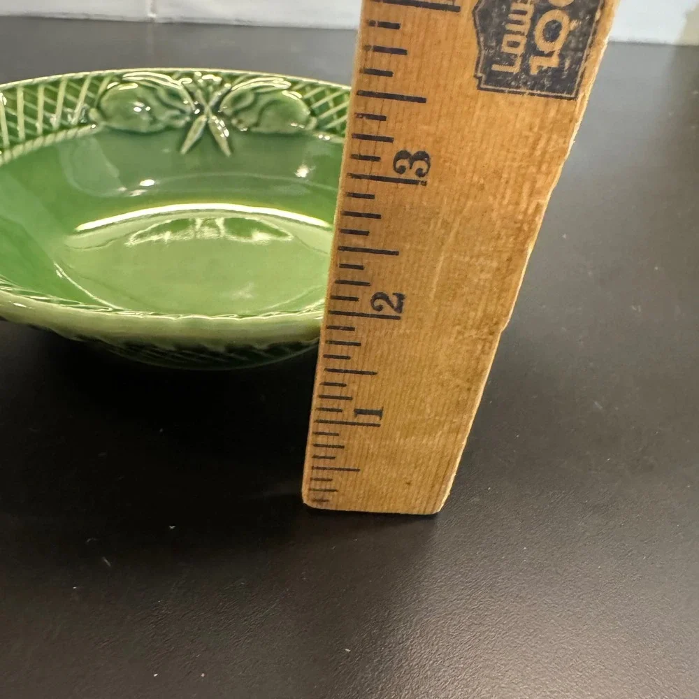 Bordallo Pinheiro Rabbit Cereal Bowl Home 7.5in Green Lattice Majolica Portugal